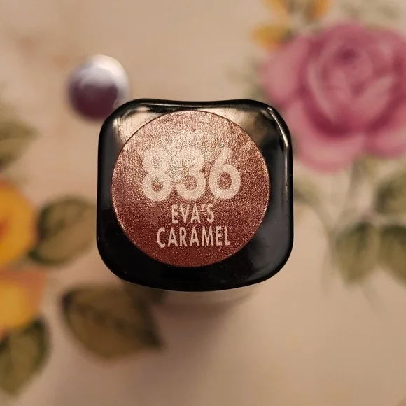 L'OREAL Colour Riche Star Secrets Lipcolour, 836 Eva's Caramel - Picture 4 of 4